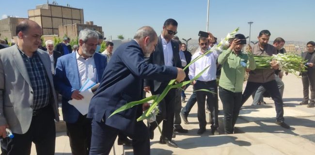 بازدید وزیر کشور از پروژه‌ گلستان شهدای ستارخان و مناطق حاشیه‌نشین شهر