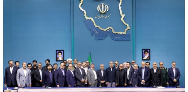 قدردانی پزشکیان از زحمات دبیری و ظریف قدردانی پزشکیان از زحمات دبیری و ظریف