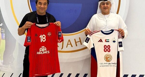 تراکتور با پیراهن همیشگی مقابل شارجه امارات