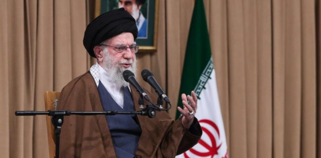 رسانههای عربی: رهبری ایران بر قطع کامل حمایت آمریکا از اسرائیل تاکید دارد رسانههای عربی: رهبری ایران بر قطع کامل حمایت آمریکا از اسرائیل تاکید دارد